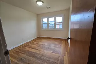 25 Winslow St, East Providence, RI 02915 - Photo 9