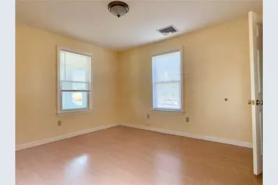 1037 Cass Avenue, Woonsocket, RI 02895 - Photo 7