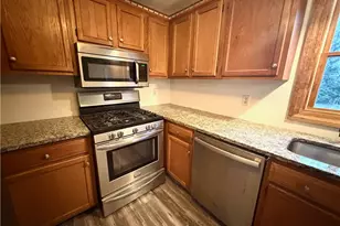 5 Circlewood Dr, Coventry, RI 02816 - Photo 7