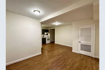 800 Oakland Beach Avenue #b, Warwick, RI 02889 - Photo 3