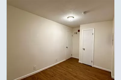 800 Oakland Beach Avenue #b, Warwick, RI 02889 - Photo 5