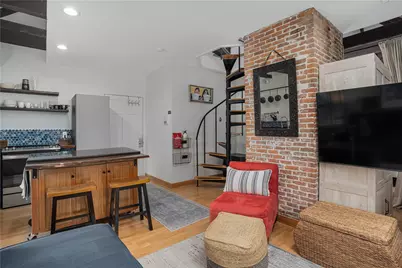 35 Pelham Street #PHE, Newport, RI 02840 - Photo 5