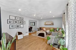 5 Pine Hollow Rd, West Warwick, RI 02893 - Photo 7