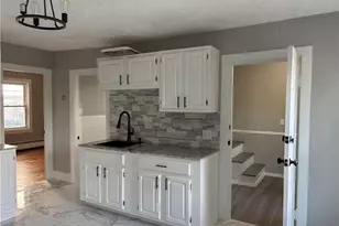 784 York Ave, Pawtucket, RI 02861 - Photo 5