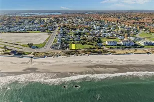 813 Ocean Rd, Narragansett, RI 02882 - Photo 25