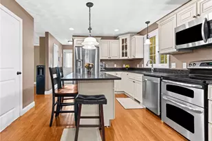 19 Sage Ct, Johnston, RI 02919 - Photo 3