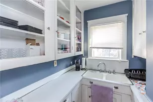 638 Pontiac Ave, Cranston, RI 02910 - Photo 7