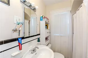 638 Pontiac Ave, Cranston, RI 02910 - Photo 17