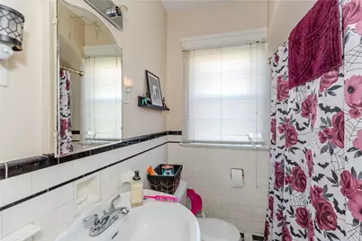 638 Pontiac Avenue, Cranston, RI 02910 - Photo 9