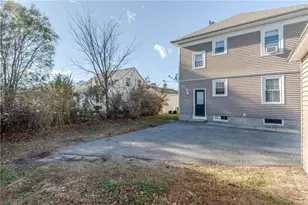 638 Pontiac Ave, Cranston, RI 02910 - Photo 27