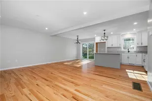 237 Congress St, Woonsocket, RI 02895 - Photo 9