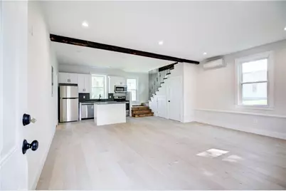 556 East Main Road Road, Middletown, RI 02842 - Photo 1