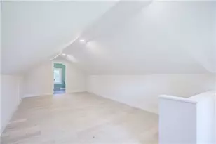 556 East Main Road Rd, Middletown, RI 02842 - Photo 13