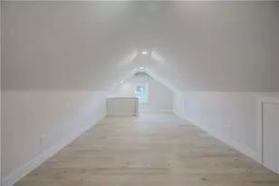 556 East Main Road Rd, Middletown, RI 02842 - Photo 11