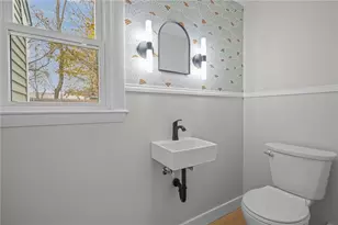 34 Buckley Ave, West Warwick, RI 02893 - Photo 19