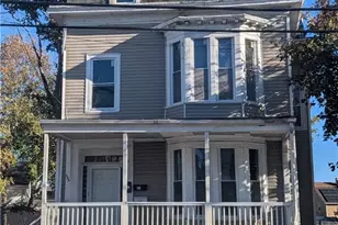 654 Cranston St, Providence, RI 02907 - Photo 1