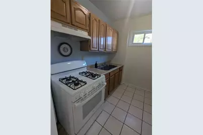 654 Cranston Street, Providence, RI 02907 - Photo 11