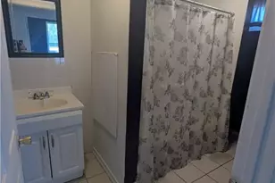 654 Cranston St, Providence, RI 02907 - Photo 13