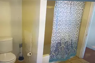 654 Cranston St, Providence, RI 02907 - Photo 17