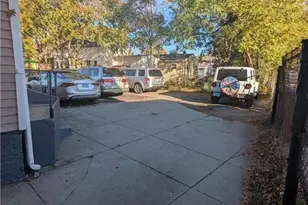 654 Cranston St, Providence, RI 02907 - Photo 23