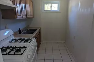 654 Cranston St, Providence, RI 02907 - Photo 11