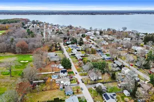 82 Primrose Dr, Warwick, RI 02818 - Photo 31