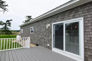 639 S Shore Village Blvd, South Kingstown, RI 02879 - Photo 9