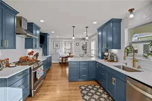 26 Keith Ave, Cranston, RI 02910 - Photo 3