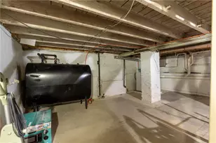 17 Warner St, Newport, RI 02840 - Photo 29