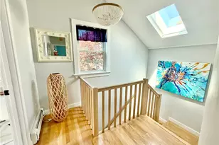 22 Dixon St, Newport, RI 02840 - Photo 9