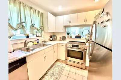 22 Dixon Street, Newport, RI 02840 - Photo 7