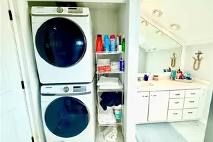 22 Dixon St, Newport, RI 02840 - Photo 15