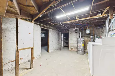 18 Glenwood Avenue, Cranston, RI 02910 - Photo 11