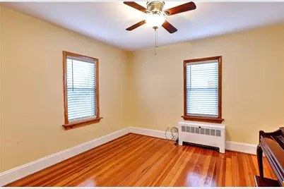 509 Middle Highway, Barrington, RI 02806 - Photo 15