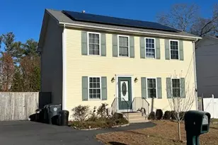 8 Byron Blvd, Warwick, RI 02888 - Photo 3