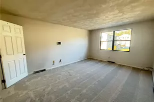 402 Pinewood Dr, Smithfield, RI 02917 - Photo 9