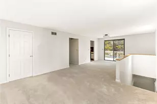 402 Pinewood Dr, Smithfield, RI 02917 - Photo 7