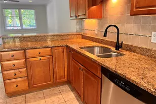 33 Starr Dr W, Narragansett, RI 02882 - Photo 5