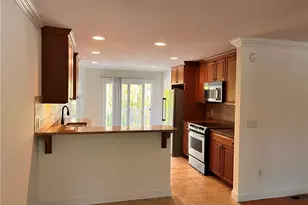 33 Starr Dr W, Narragansett, RI 02882 - Photo 9