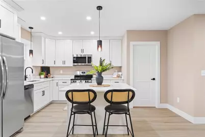 54 Diamond Street, Providence, RI 02907 - Photo 9