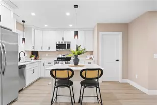 54 Diamond St, Providence, RI 02907 - Photo 9