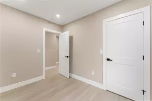 54 Diamond St, Providence, RI 02907 - Photo 29