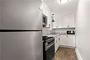 102 Francis Ave, Pawtucket, RI 02860 - Photo 5