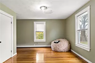 102 Francis Ave, Pawtucket, RI 02860 - Photo 11