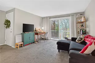 494 Putnam Pike, Smithfield, RI 02828 - Photo 13