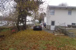 140 Lawrence St, Cranston, RI 02920 - Photo 7