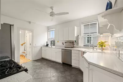 35 Marsh Street, Newport, RI 02840 - Photo 13