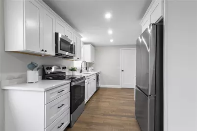 81 Kenyon Road, Tiverton, RI 02878 - Photo 3