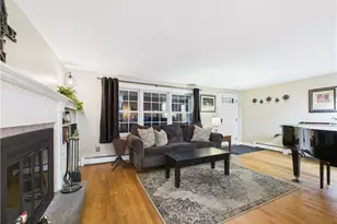 77 Fairfield Dr, North Kingstown, RI 02852 - Photo 5