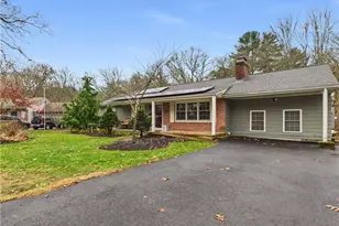 77 Fairfield Dr, North Kingstown, RI 02852 - Photo 1